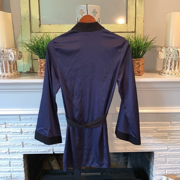 Savage X Fenty Navy and Black Satin Wrap Short Robe with Tie Size S - Picture 3 of 6
